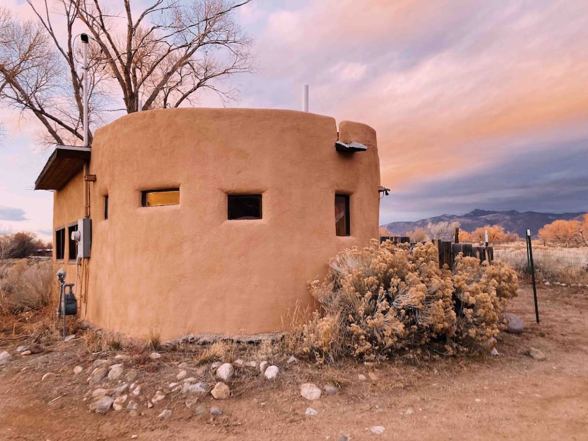 Adorable Casita with the Best View in Taos