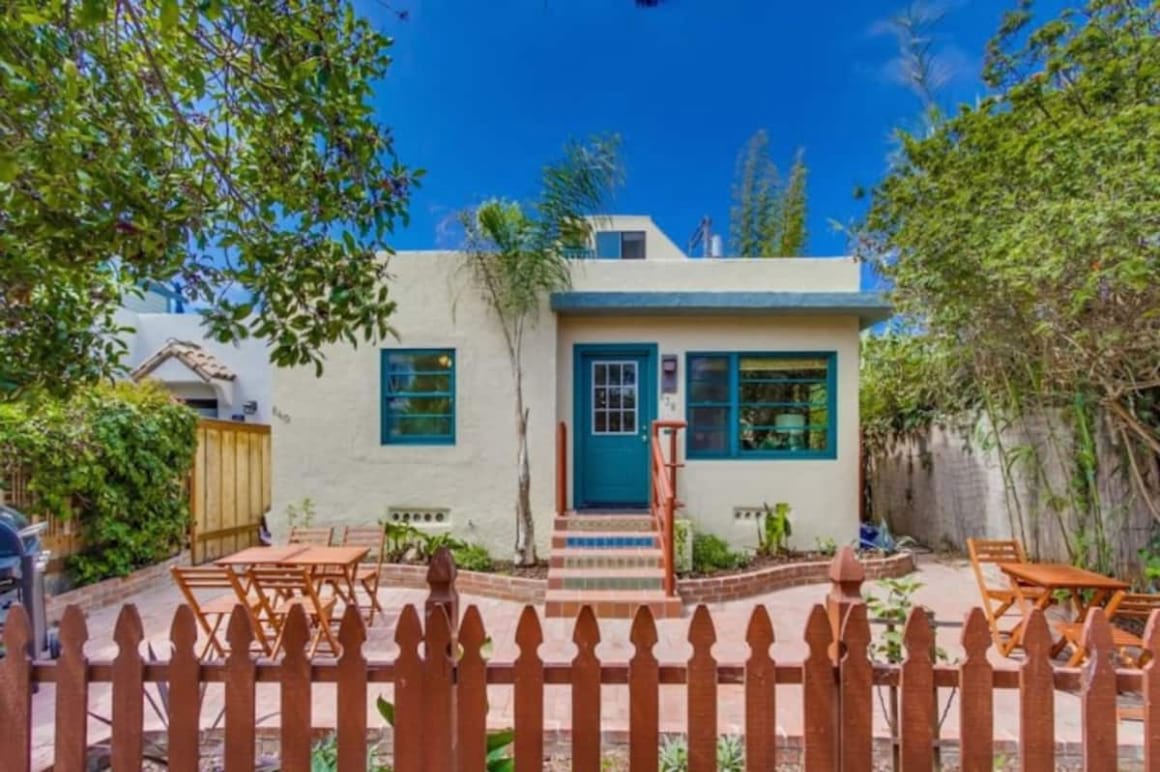 Charming Bungalow With a Fenced Patio