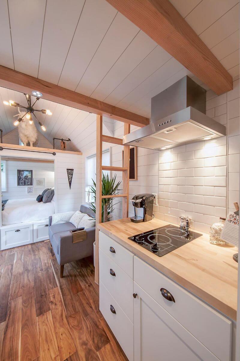 Contemporary 2 Bed Tiny House with Full Kitchen