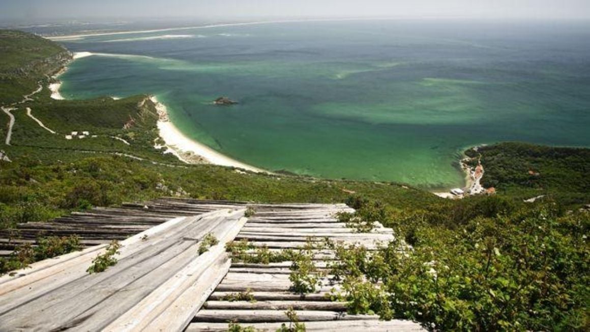 Day Trip to Parque Natural Da Arrabida Lisbon