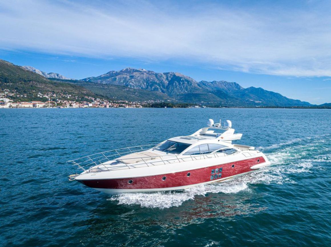 Luxurious Italian Yacht Chicago