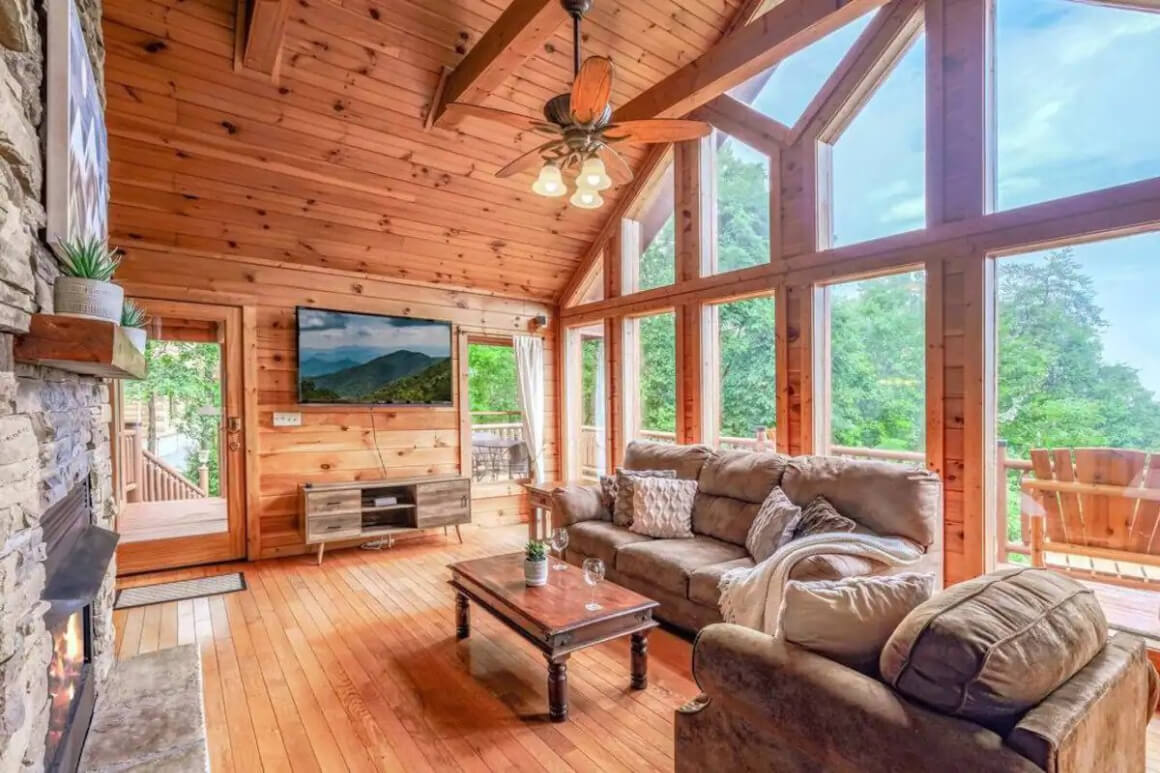 Traditional 1 Bed Cabin with Natural Light