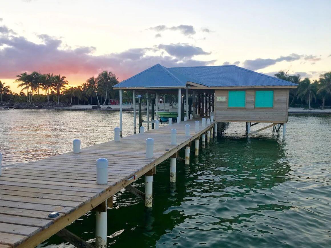 1 Bed Overwater House with Kitchenette Belize