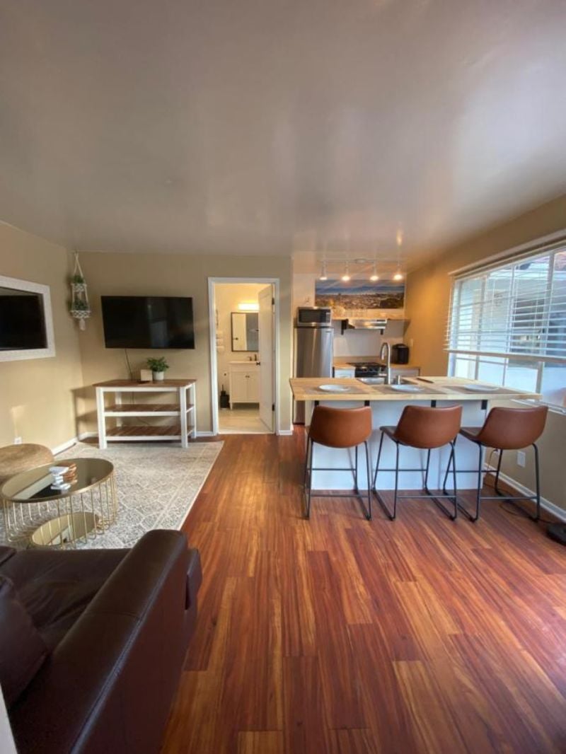 1BR Apt in West Beach Santa Barbara