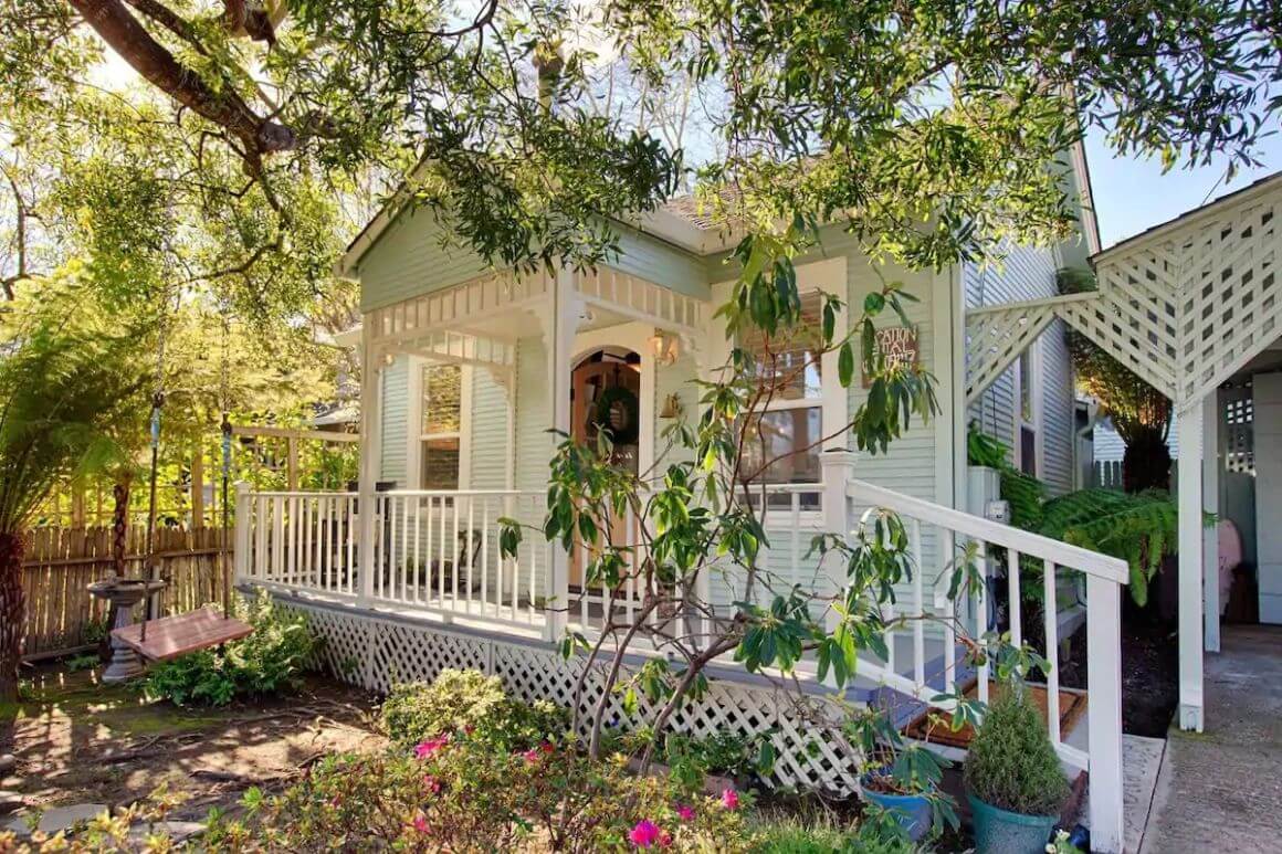 2 Bed 1900s Beach Cottage with Garden Santa Cruz