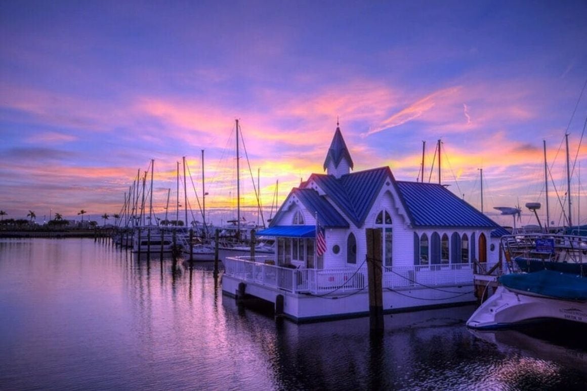 Chapel Inspired 2 Bed Floating Home Sarasota