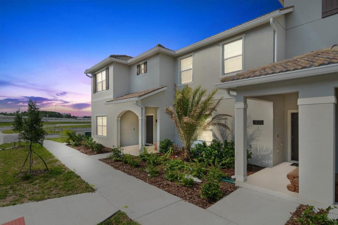 Classy 4 Bed House with New Kitchen