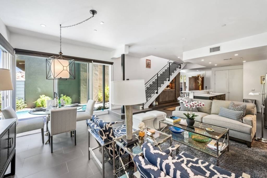 Designer 2 Bed Townhouse with Pool