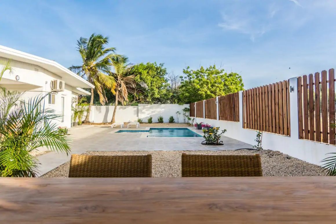 Exquisite 3 Bed Villa with Pool Courtyard Aruba