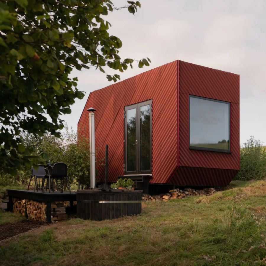 Outer-Space Modern Cabin for 2 UK
