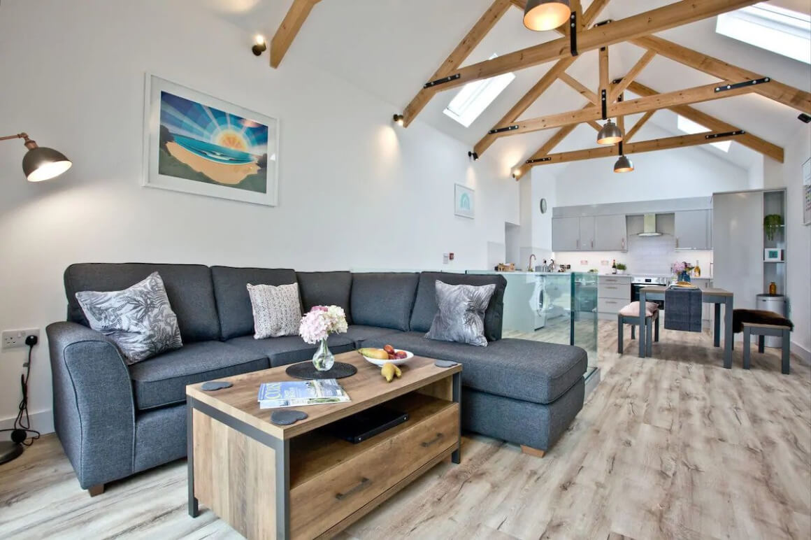 Refurbished 2 Bed Stone holiday home Cornwall