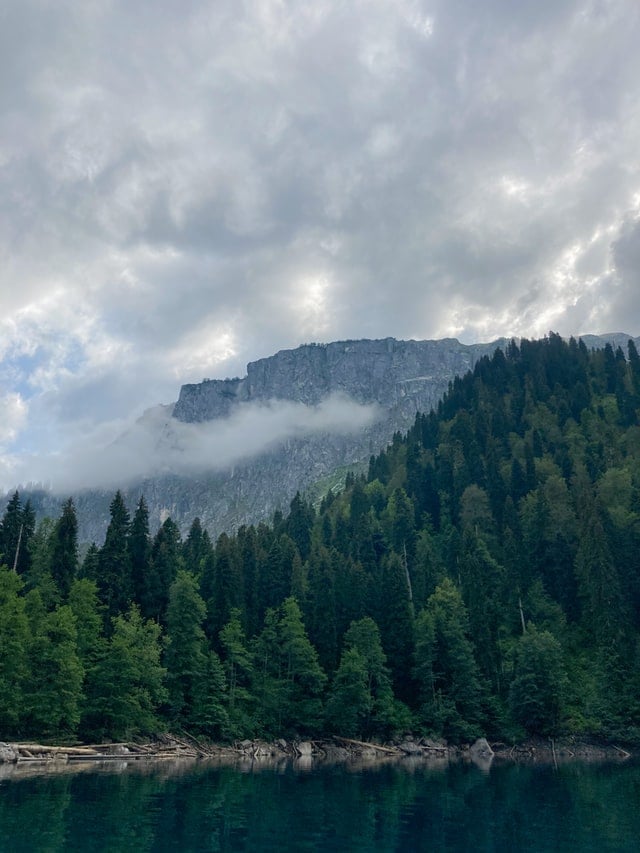 lake ritsa in abkhazia