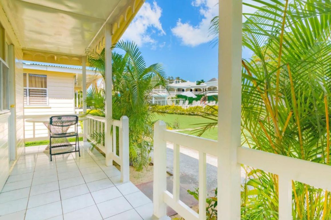 1 Bed Resort Bungalow With Garden View Jamaica
