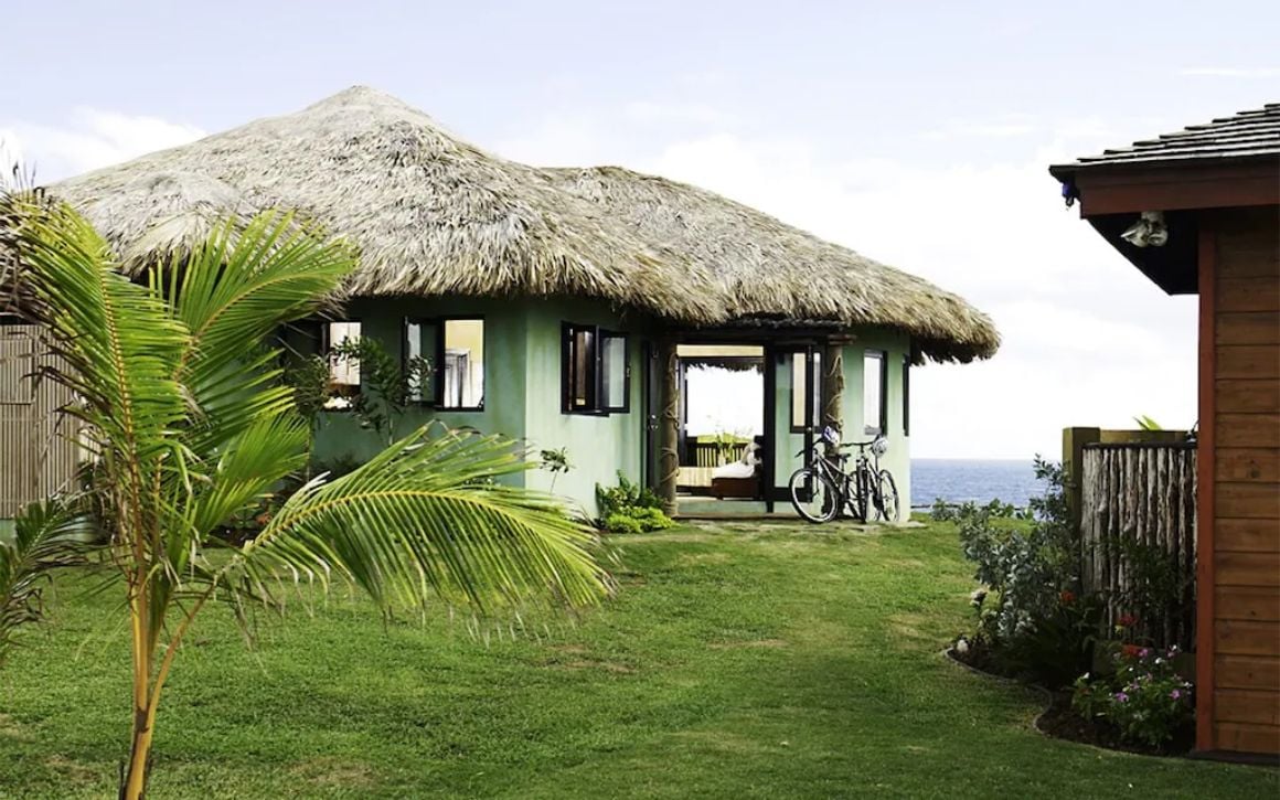 3 Bed Coastal Cottage With Japanese Jacuzzi Jamaica
