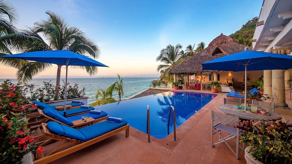 Exquisite 9 Bed Beachfront Villa with Pool