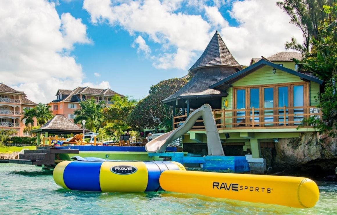 Extravagant 6 Bed Beach Villa With Water Toys Jamaica