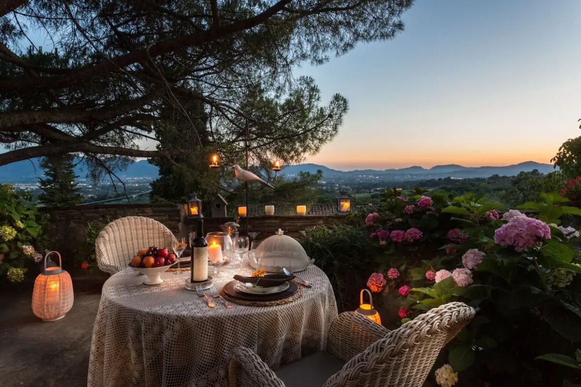 Private apartment with a pool Italy