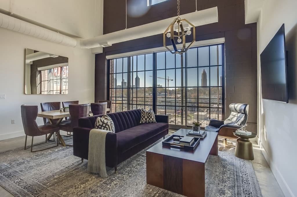 Contemporary 2 Bed Loft with City Views