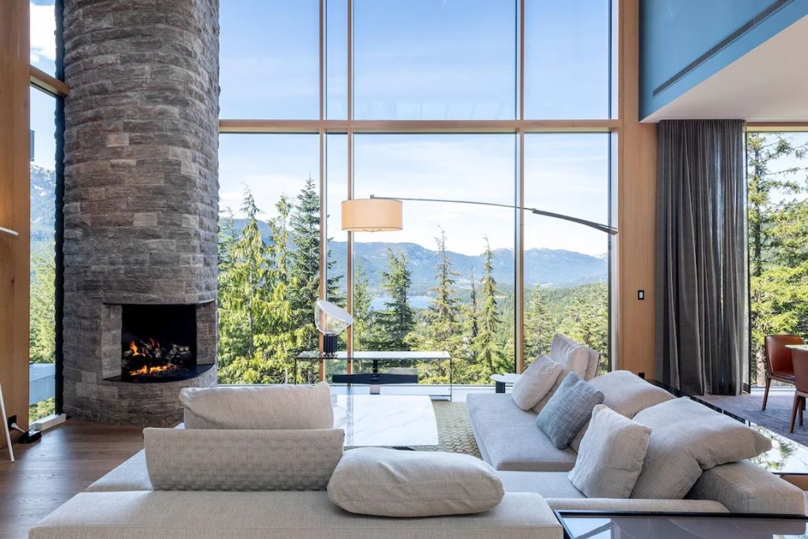 Contemporary 6 Bed Cabin with Lake Views Whistler
