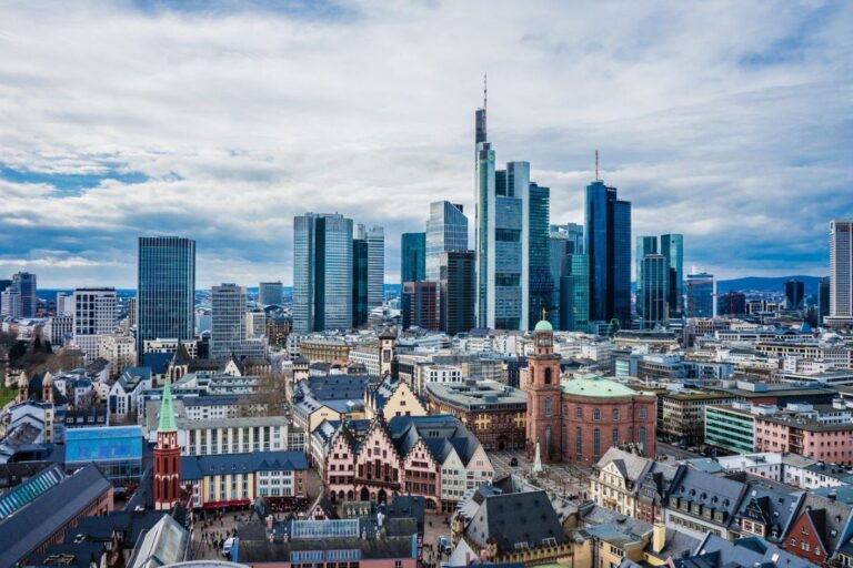 Where to Stay in Frankfurt (Best Places)