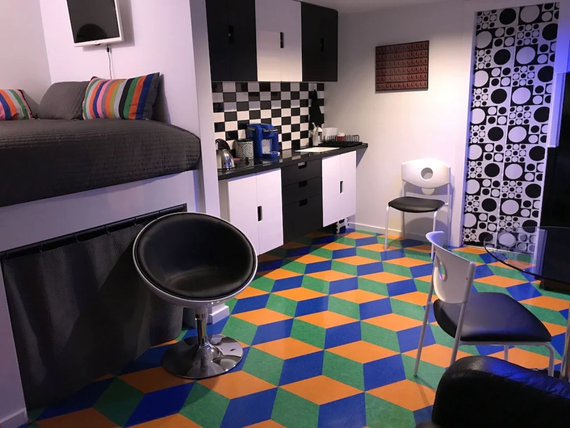 Silver Lakes Pop-Art Studio Apartment Los Angeles