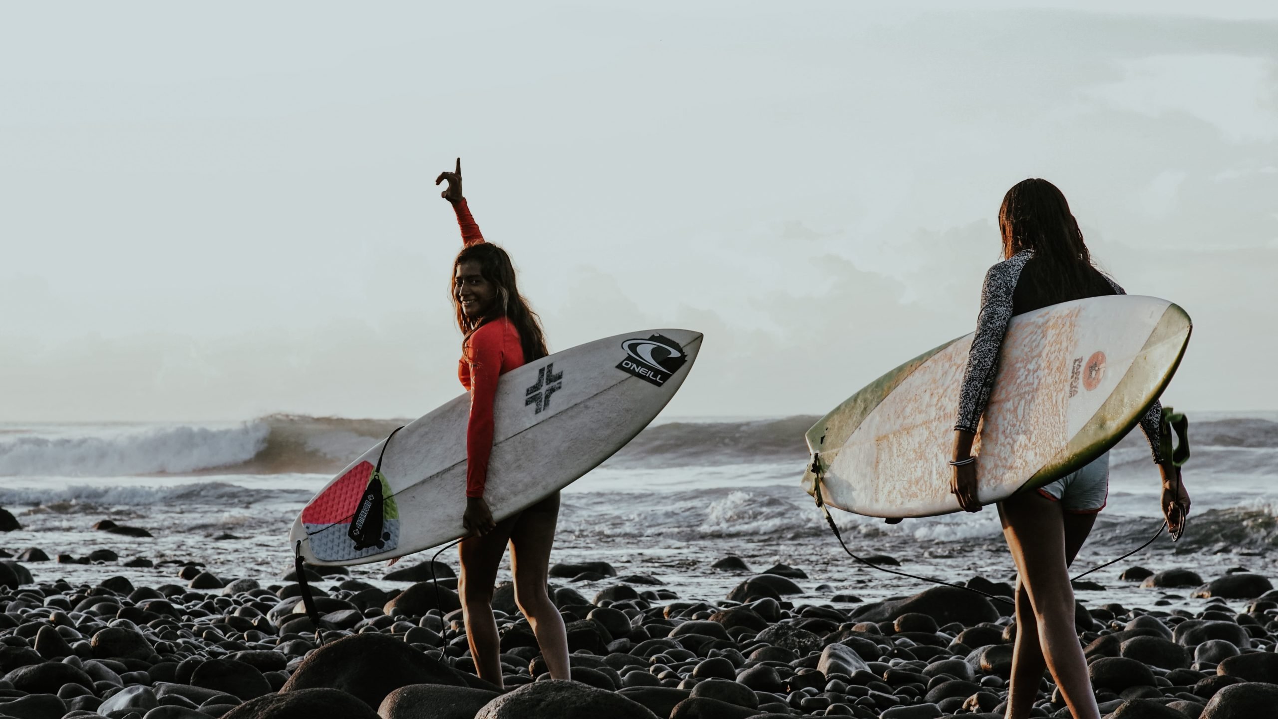 surfing chicks in el salvador backpacking