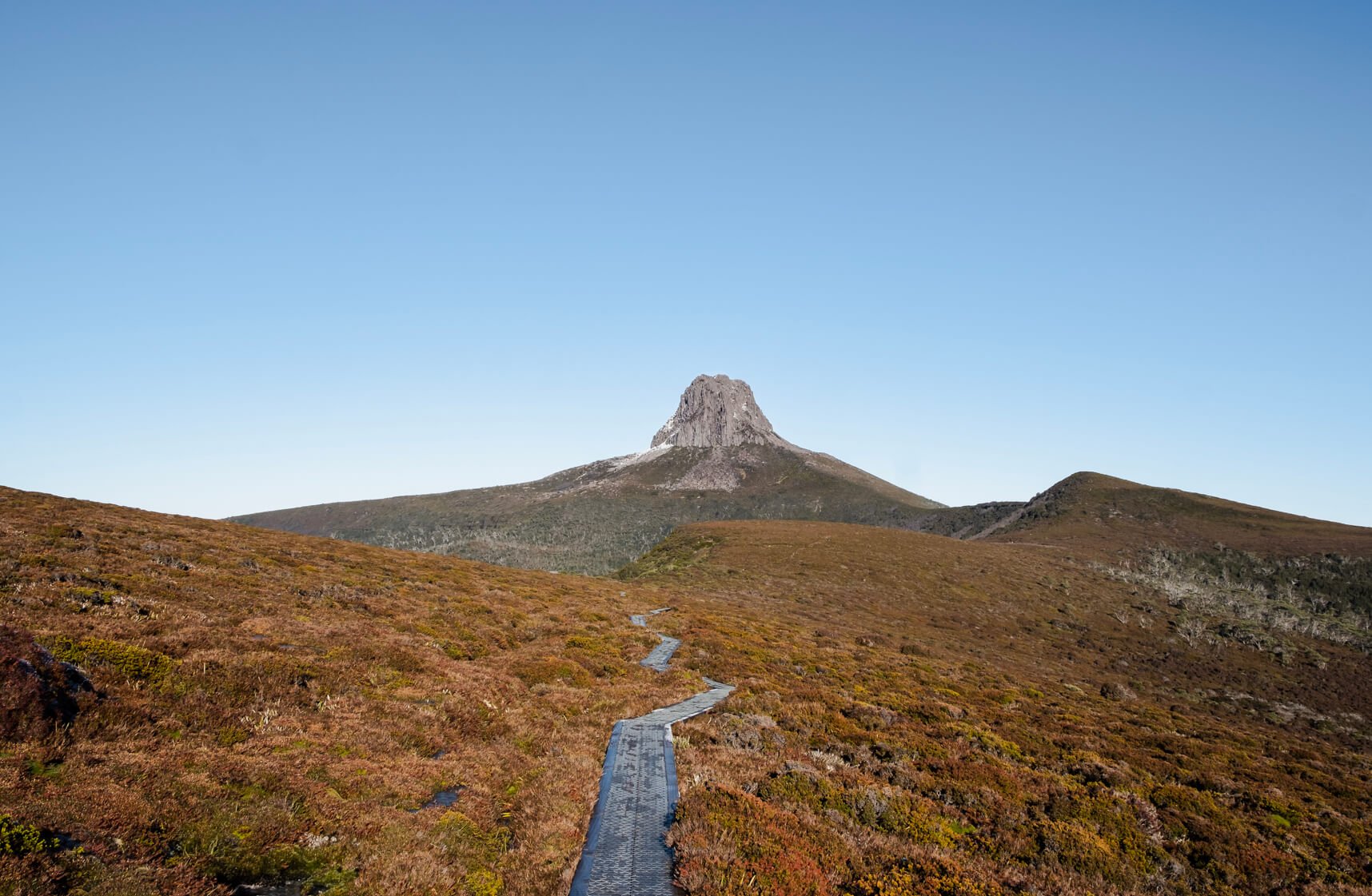 approaching the barn bluff mountain in tasmania, australia