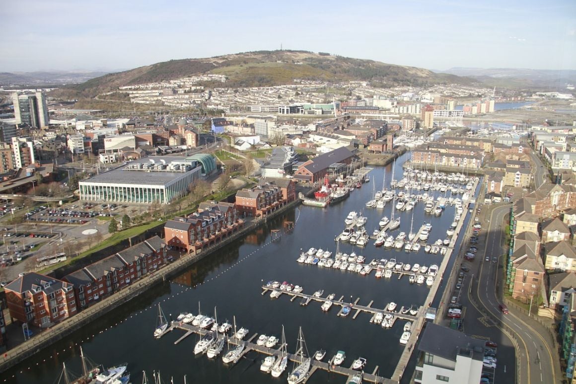 best hostels in Swansea