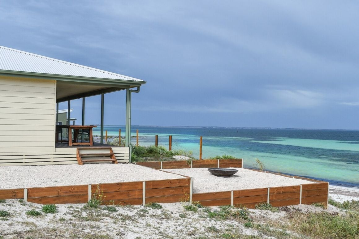 Absolute Beachfront House at Hardwicke Bay Australia