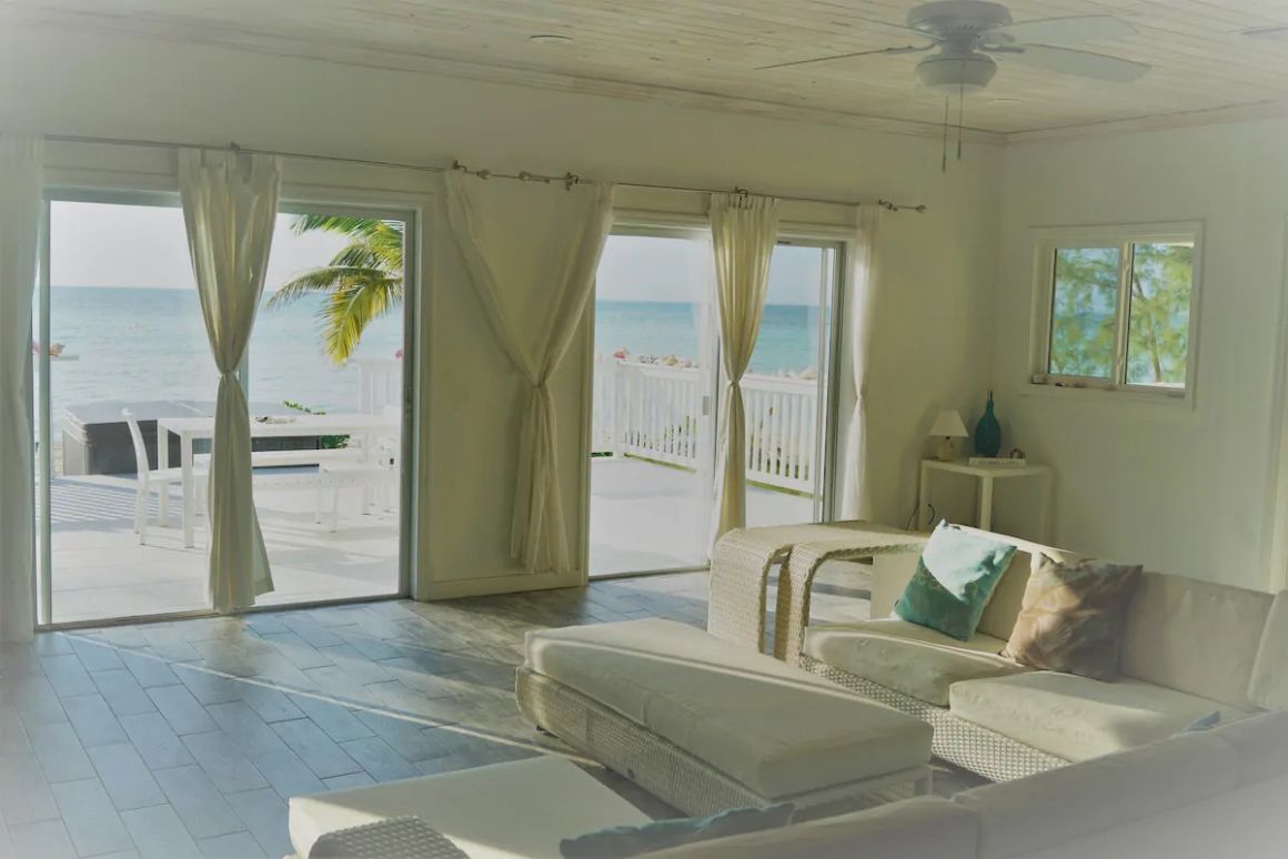 Luxury Beachfront Villa, Bahamas