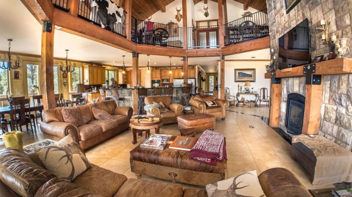Elktrace BnB with Games Room and Mountain Views,Colorado