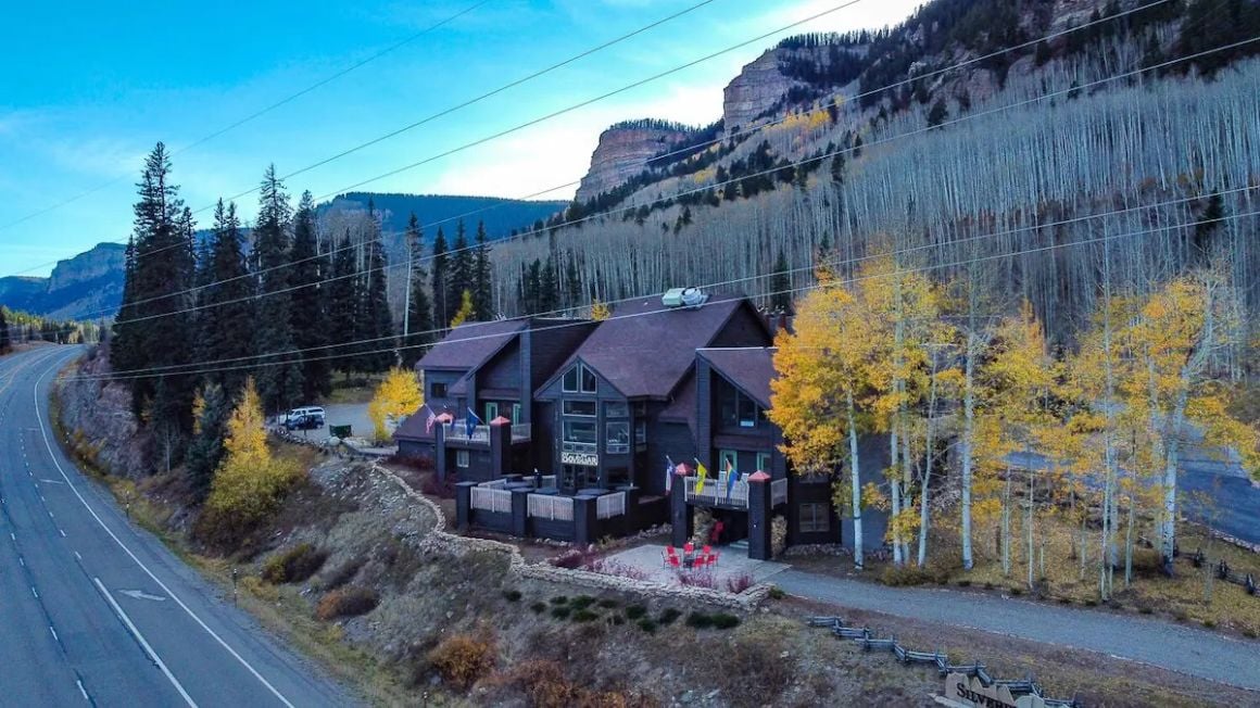 Colorado Luxurious Mountain Retreat for 16, Colorado