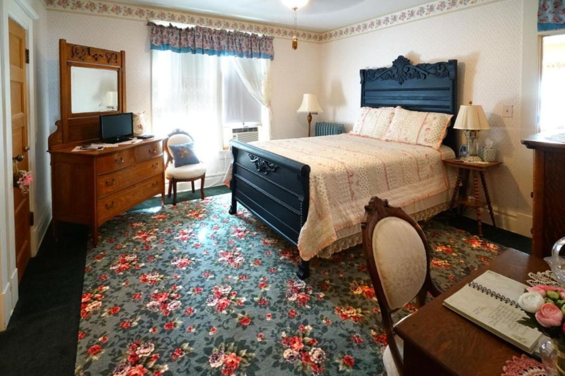 Deluxe Room in a Victorian Inn Ohio