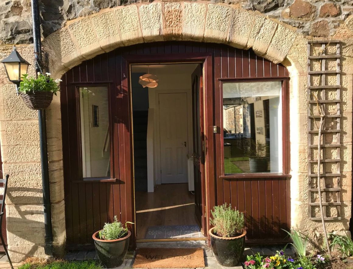 Period cottage in a Converted Farm, Edinburgh