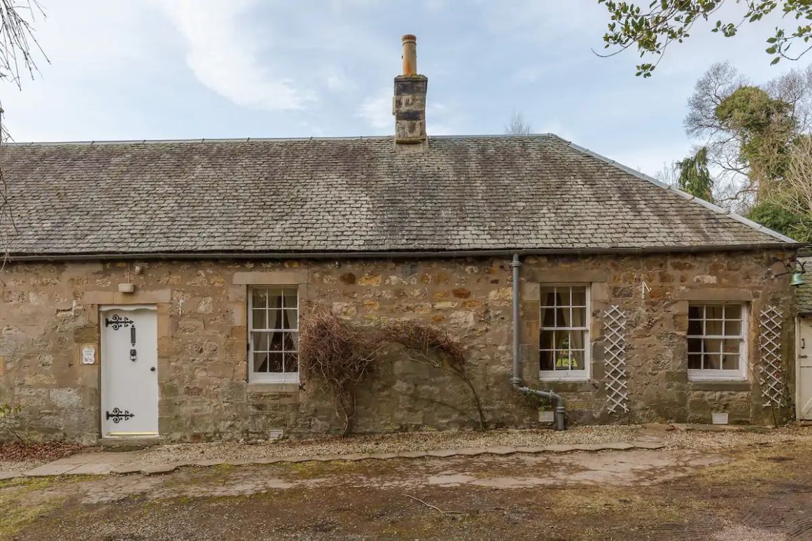 Rural one bedroom cottage for 2, Edinburgh