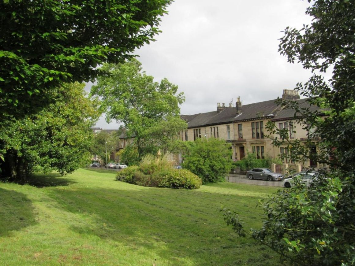 Beautiful Guest House with Terrace and Garden Views, Glasgow