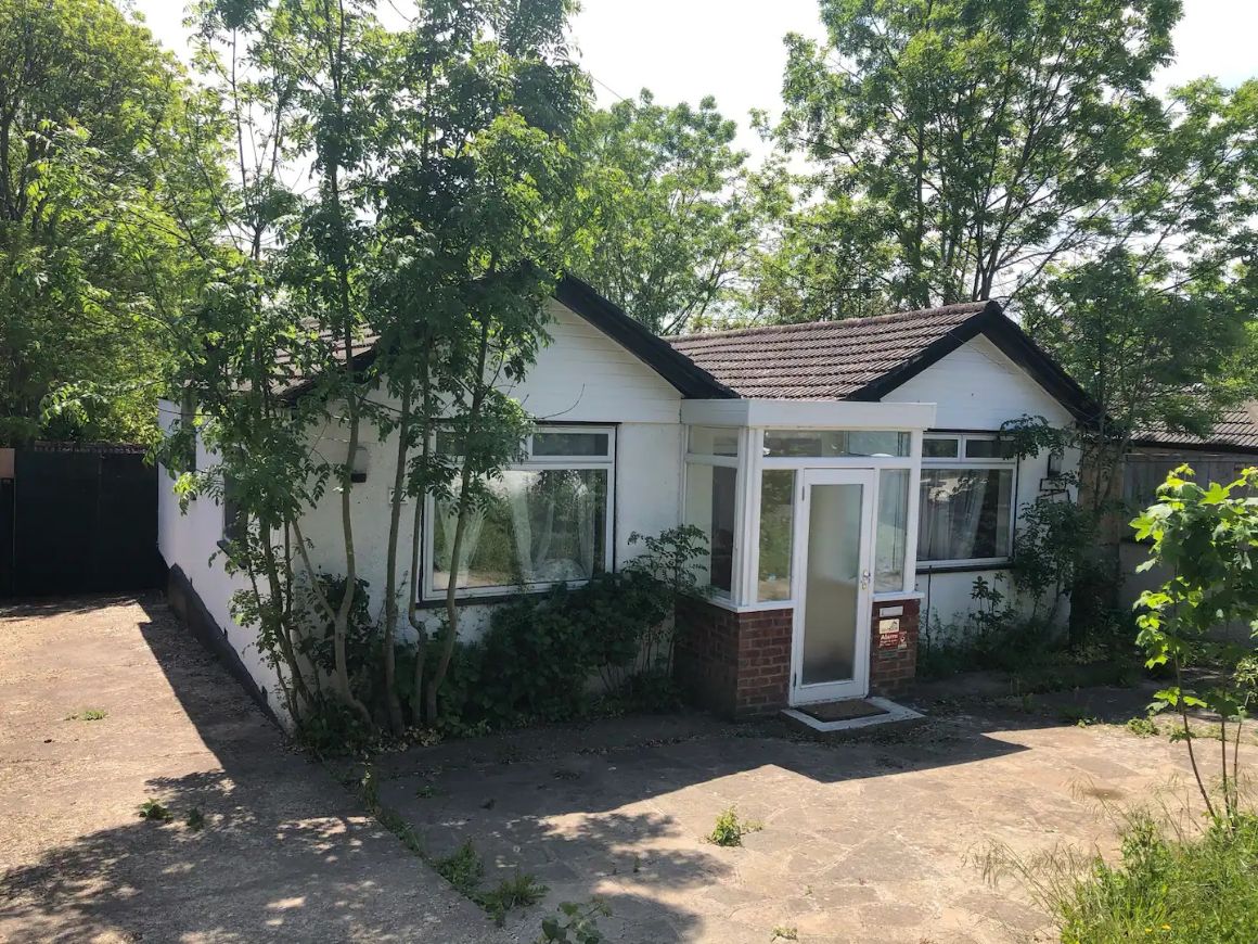 A Peaceful Cottage in Greater London, London