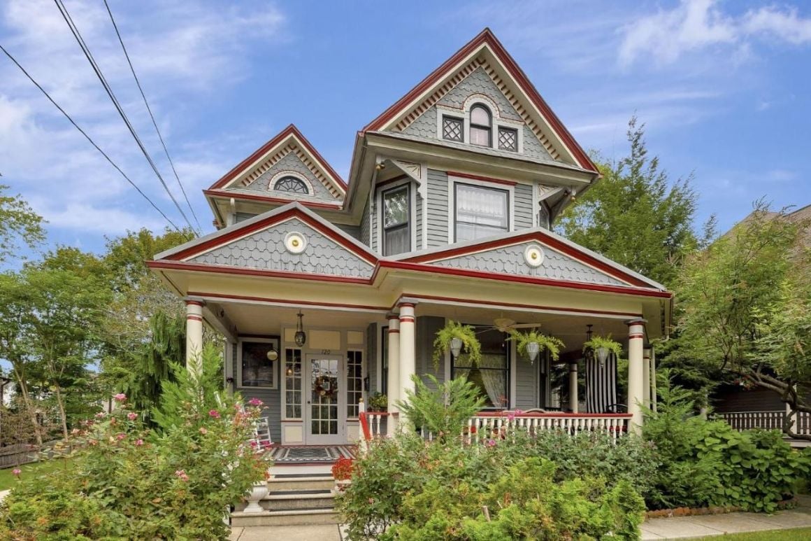 Historic Inn with Antique Interiors, New Jersey