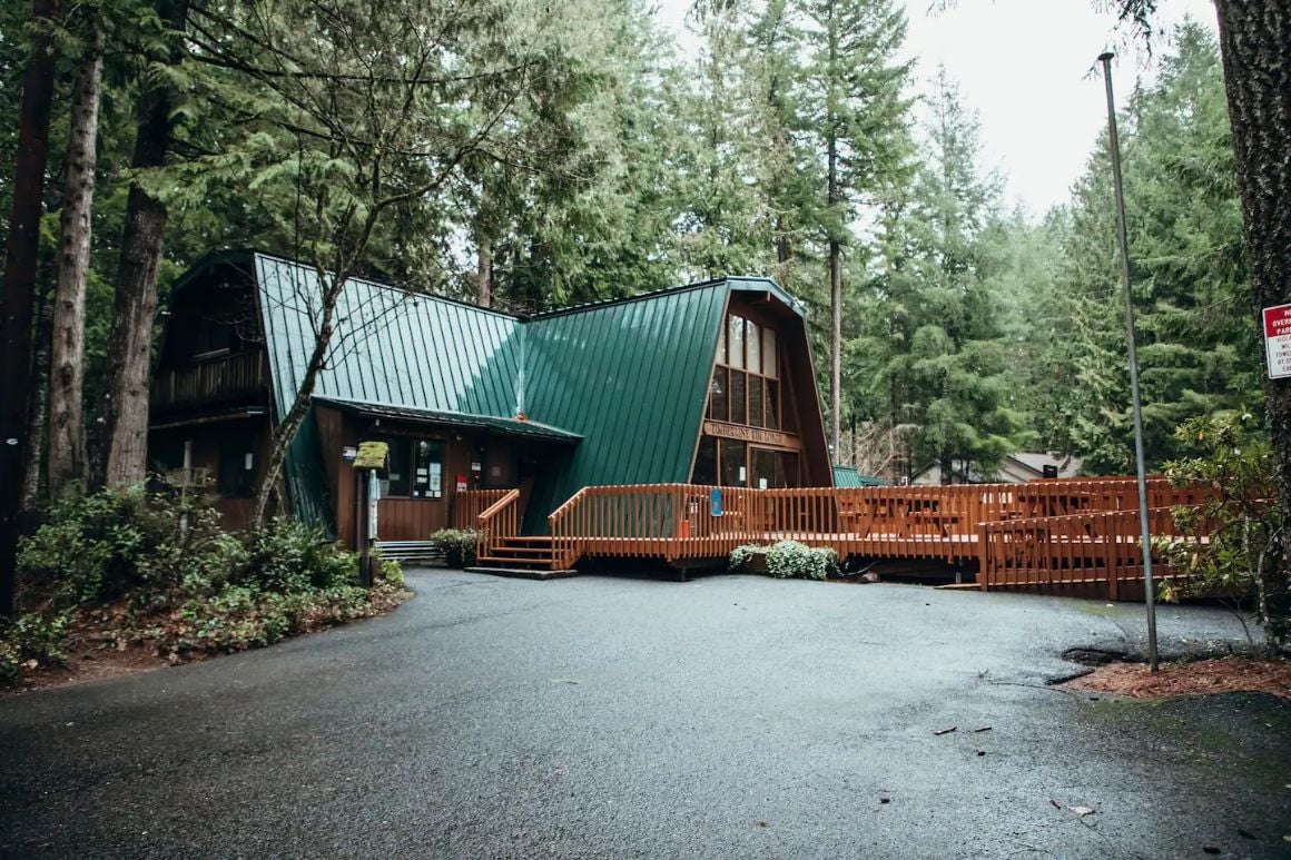 Forest Cabin for 6, Oregon