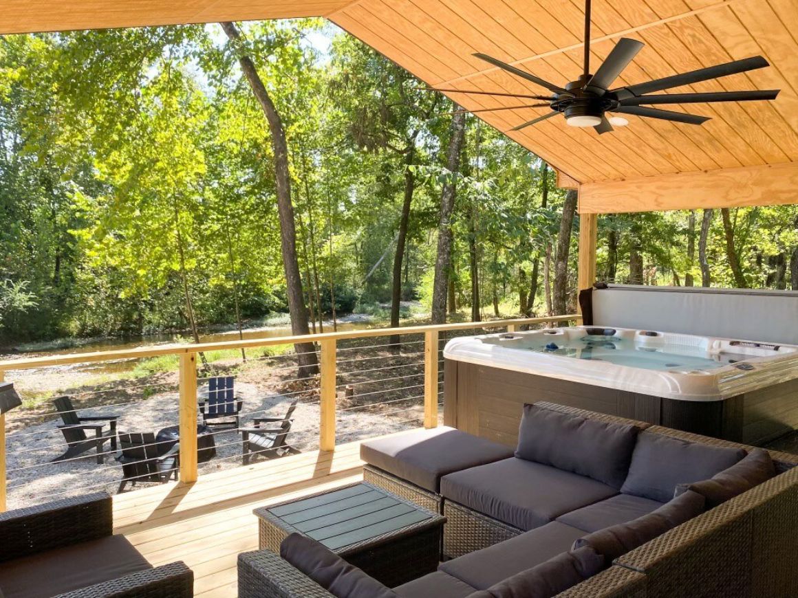 Romantic Riverfront Cabin with Hot Tub Arkansas