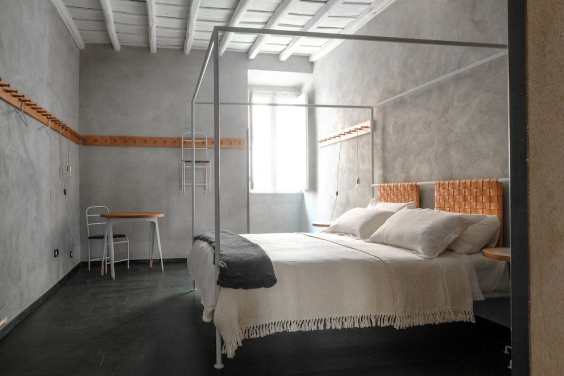 Industrial Inspired Inn with Italian Breakfast, Rome