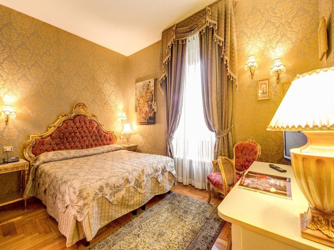 Romantic Boutique Inn with Italian Interiors, Rome