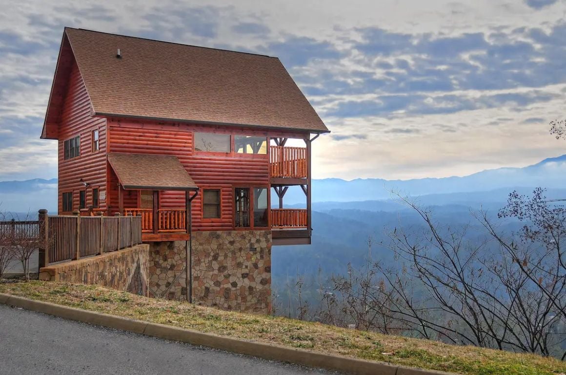 Cabin with 1800 Mt LeConte views, Tennessee