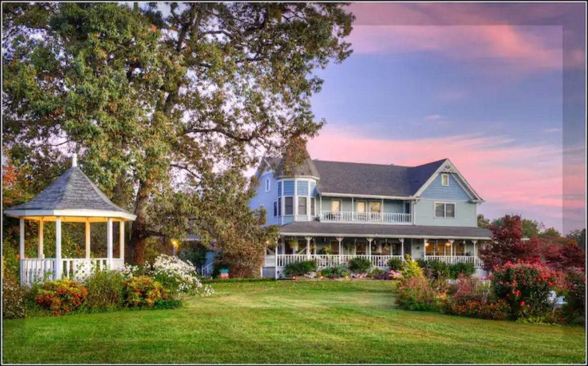 Cozy BnB Overlooking The Smoky Mountains, Tennessee