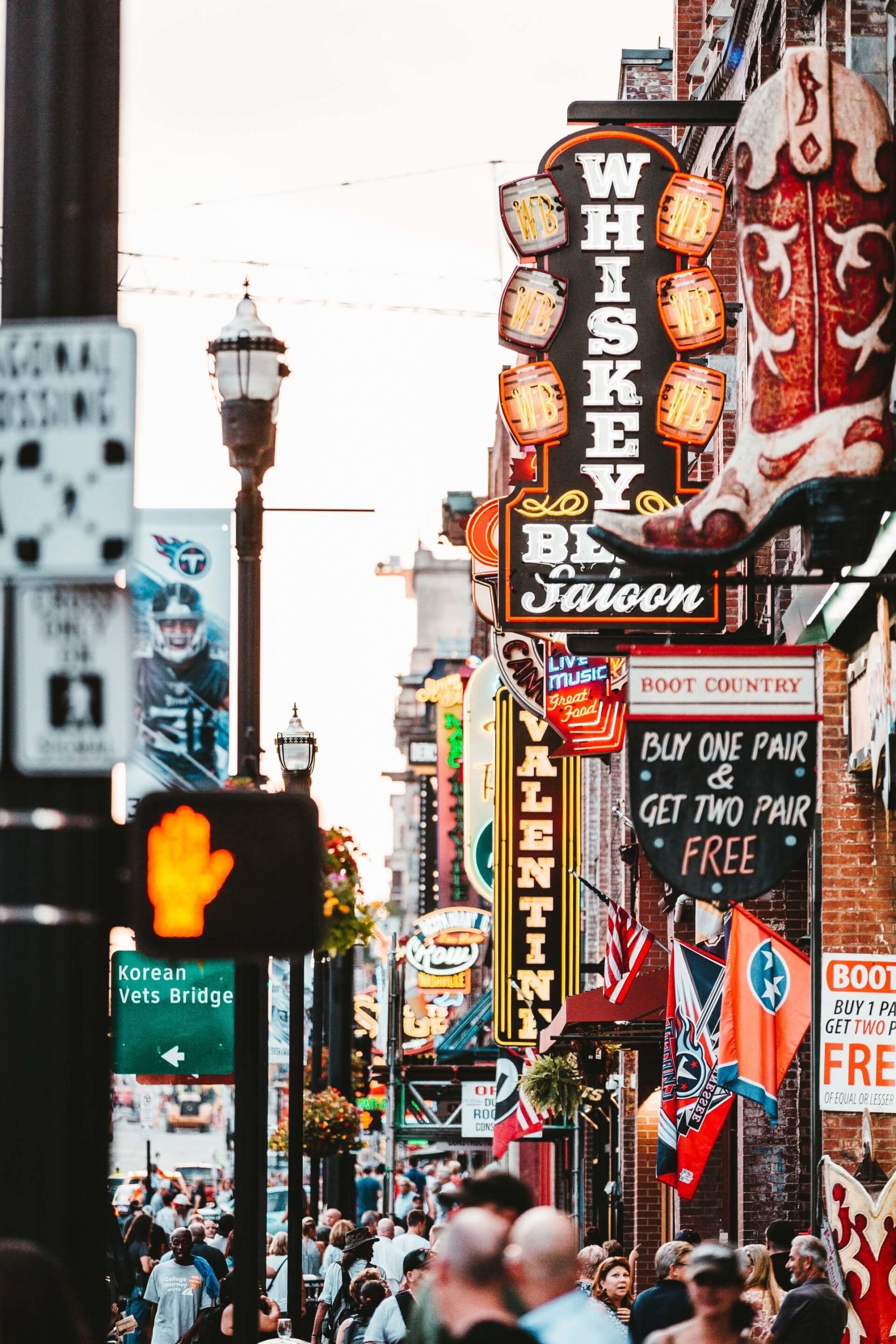 mass of people traveling in downtown nashville