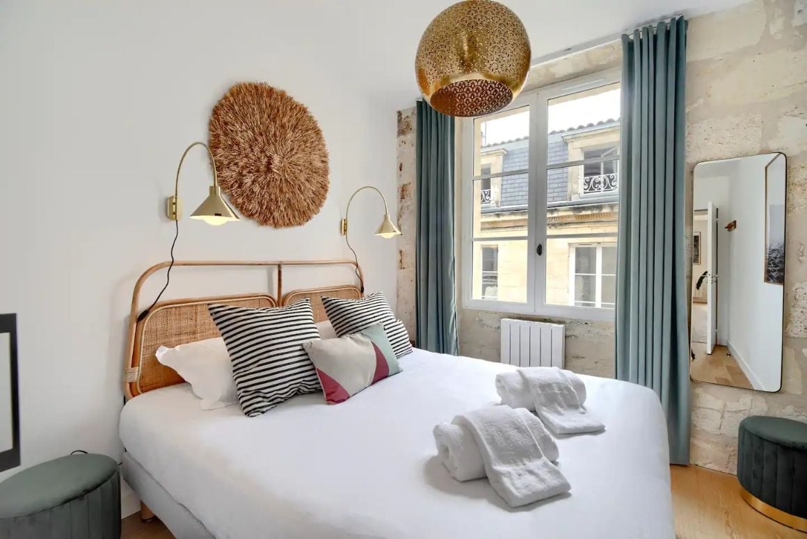 Apartment in a historic building located in the heart of Bordeaux near Rue Sainte Catherine, France