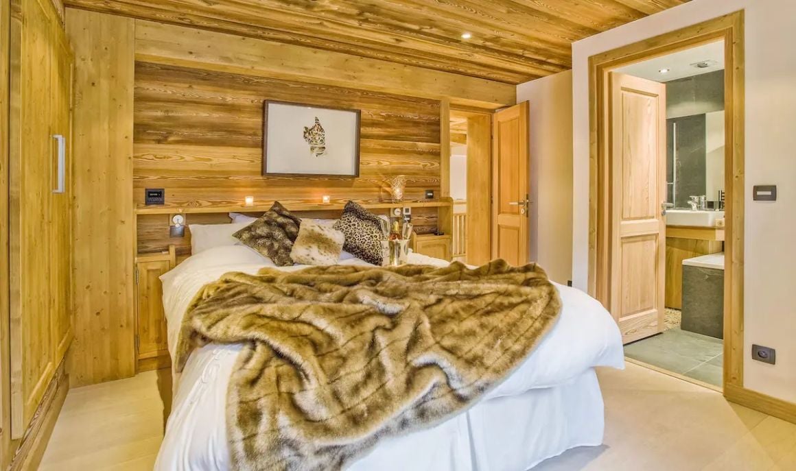 Chalet with amazing mountain view close to base of Mont Blanc with easy ski access, France