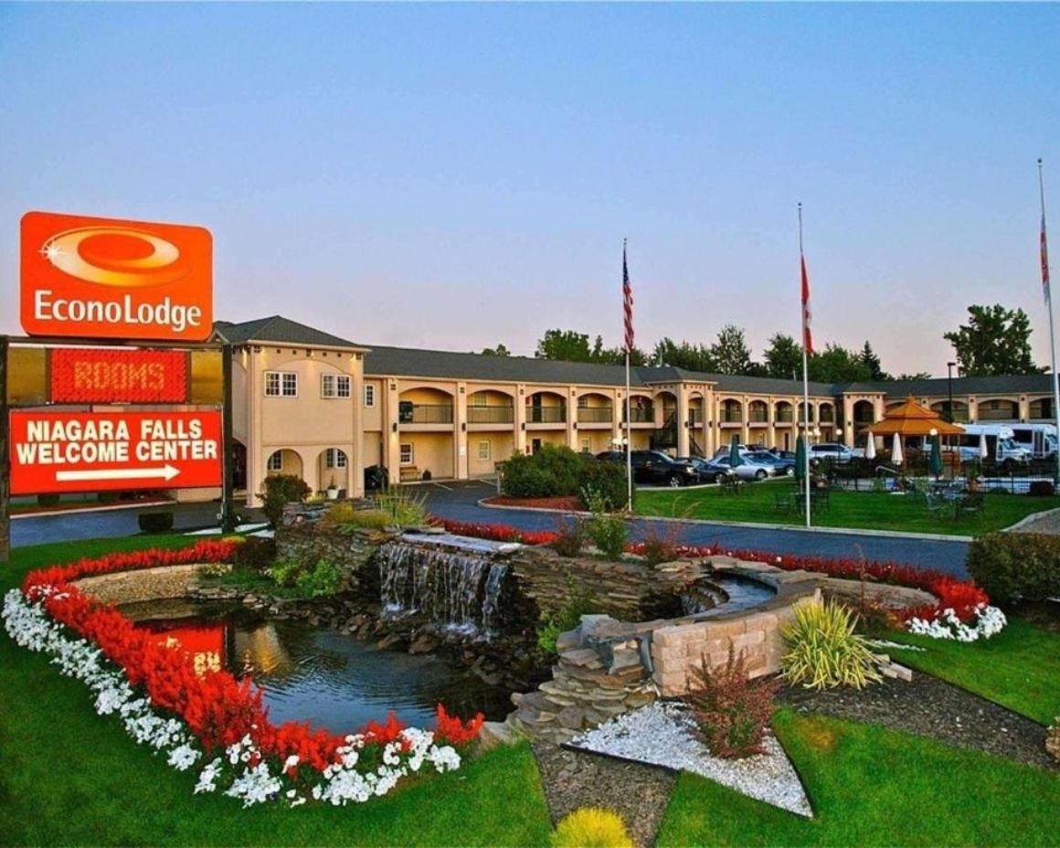 Niagara Falls Motel With Pool, New York