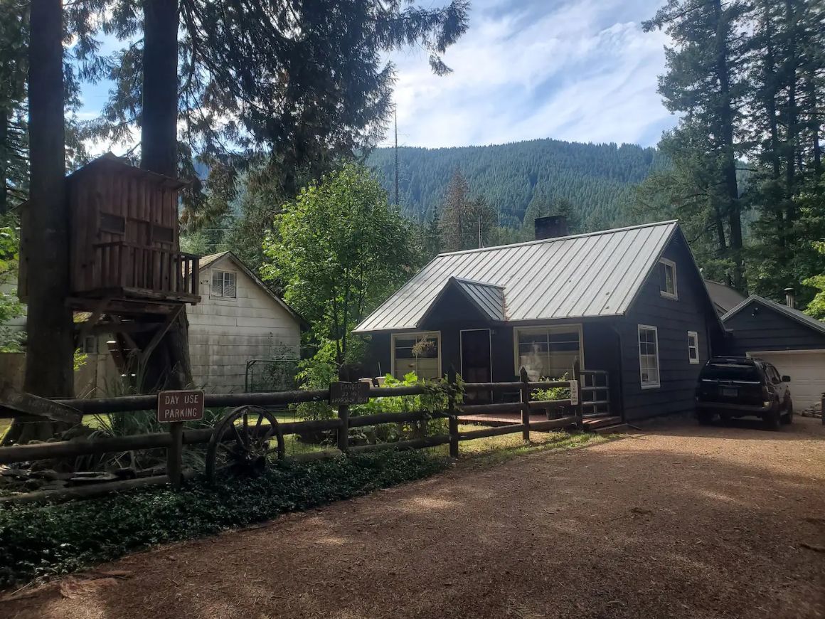 Sailors Hideaway Cabin, Oregon