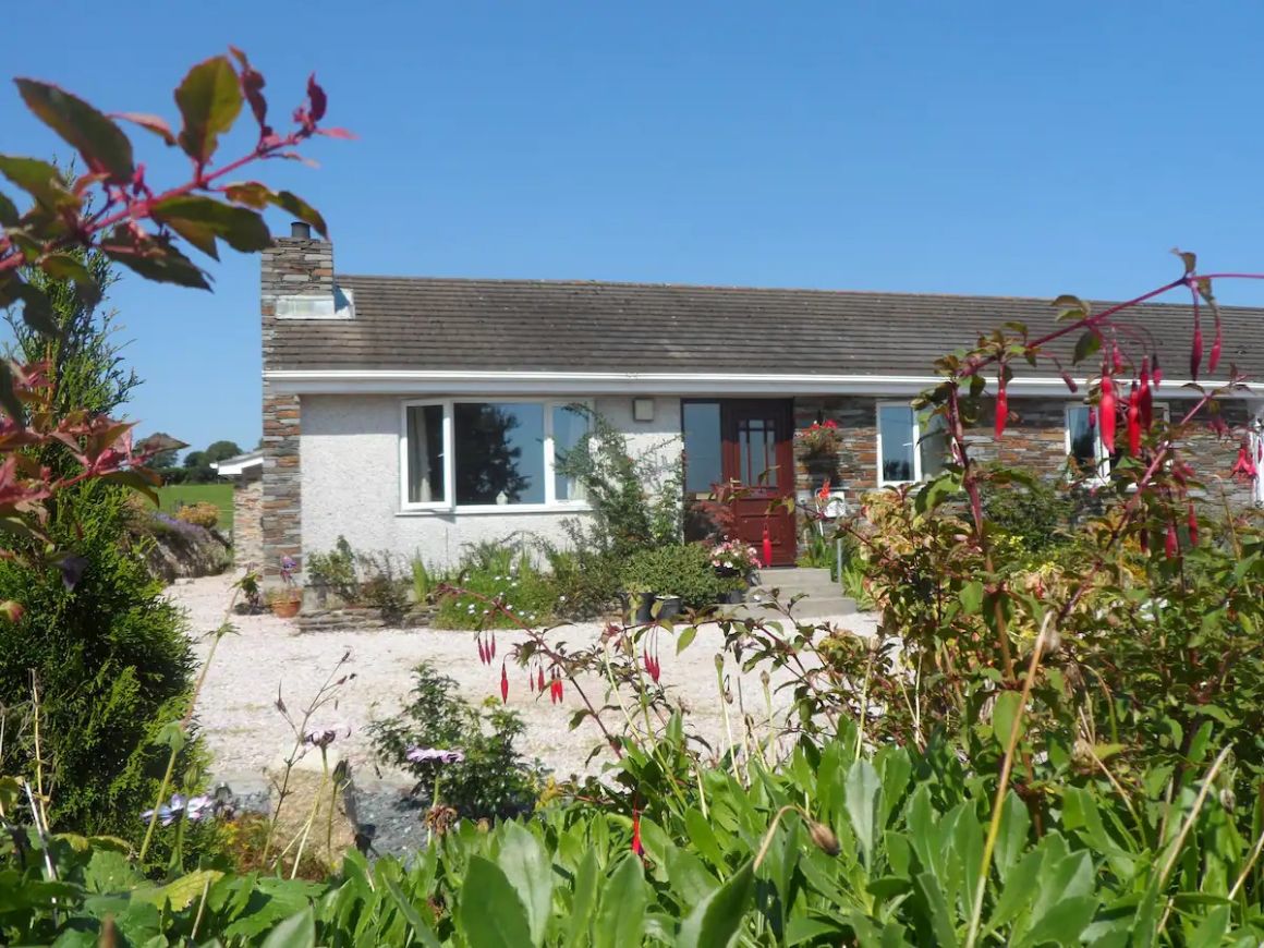 Relaxing Countryside BnB with Gardens, Plymouth